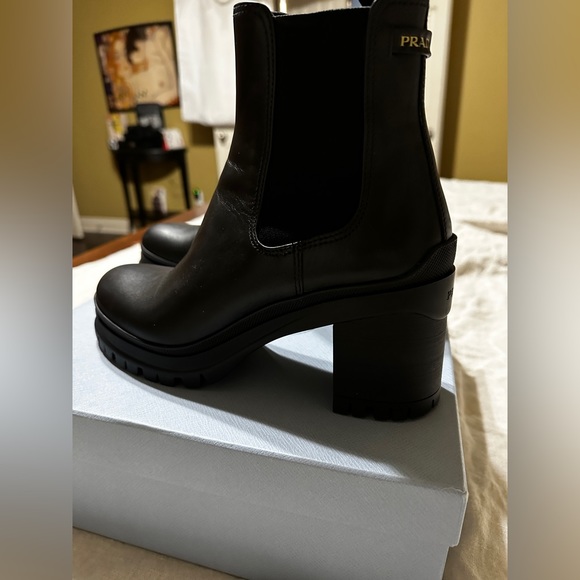 Prada Donna boot - Picture 6 of 13